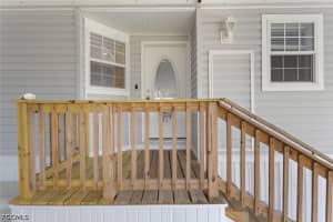 209 Sun Circle, Fort Myers, FL 33905 - MLS#2026014898