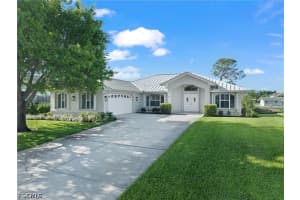4955 Mederia Ln, Estero