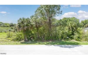 6035-6037 Latimer Avenue, Fort Myers, FL 33905 - MLS#2026015026