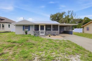 102 Crescent Lake Drive, North Fort Myers, FL 33917 - MLS#2026015051