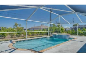 1105 Sw 2nd St, Cape Coral
