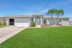 1913 4th Terrace, Cape Coral, FL 33909 - MLS#2026015115