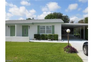 52 Heath Aster LN, Lehigh Acres, FL 33936 - MLS#2026015194