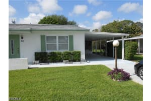52 Heath Aster LN, Lehigh Acres, FL 33936 - MLS#2026015194