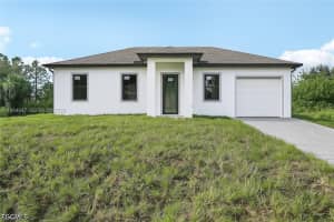 4402 19th Street, Lehigh Acres, FL 33972 - MLS#2026015219