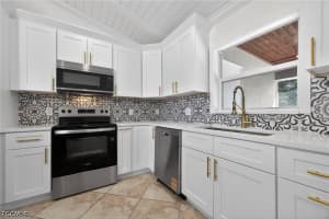 1213 Sw 10th Pl, Cape Coral