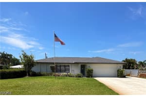 20620 Pine Tree Ln, Estero