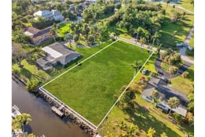 62 Wolcott Drive, North Fort Myers, FL 33903 - MLS#2026015390