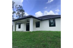 2102 13th Street, Lehigh Acres, FL 33972 - MLS#2026015573