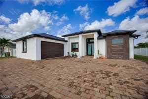 220 8th Place, Cape Coral, FL 33909 - MLS#2026015696