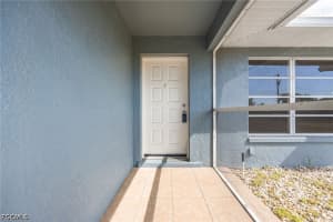 401 36th Place, Cape Coral, FL 33993 - MLS#2026015772