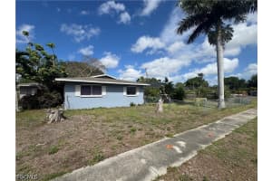 1912 Howe Court, North Fort Myers, FL 33903 - MLS#2026015827