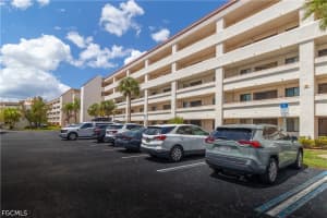 7410 Lake Breeze Drive, Fort Myers, FL 33907 - MLS#2026015869