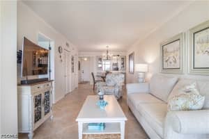 7410 Lake Breeze Drive, Fort Myers, FL 33907 - MLS#2026015869