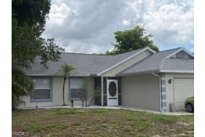 8072 Sandpiper Rd, Fort Myers