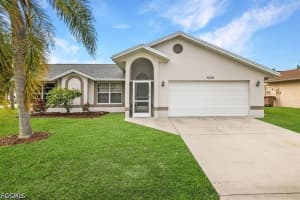 19378 Coraltree Ct, Lehigh Acres