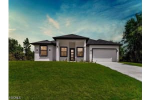 3805 E 8th St, Lehigh Acres