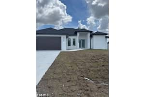 3603 4th St W, Lehigh Acres