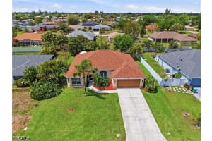 2118 Country Club Boulevard, Cape Coral, FL 33990 - MLS#2026016112