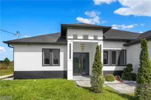 1504 Moore Avenue, Lehigh Acres, FL 33972 - MLS#2026016130