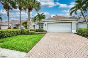 9521 Hemingway Ln, Fort Myers