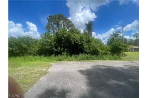 722 Wellington Avenue, Lehigh Acres, FL 33972 - MLS#2026016274