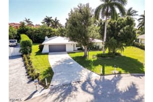 14958 Bonaire Cir, Fort Myers