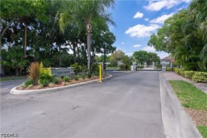 12971 Eagle Pointe Circle, Fort Myers, FL 33913 - MLS#2026016494