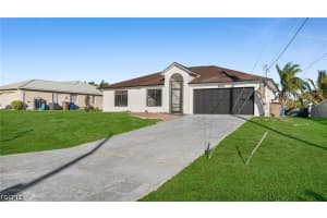 918 Acroft Avenue, Lehigh Acres, FL 33971 - MLS#2026016539