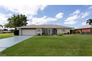 216 Se 30th Ter, Cape Coral