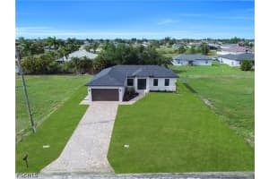 2829 3rd Street, Cape Coral, FL 33993 - MLS#2026016731
