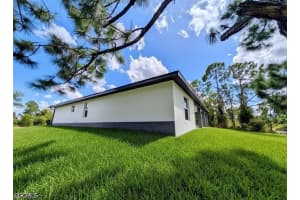 798 Bell Boulevard, Lehigh Acres, FL 33974 - MLS#2026016801