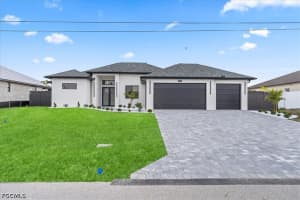 813 8th Terrace, Cape Coral, FL 33993 - MLS#2026016847