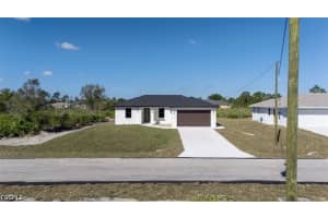 372 Chalet Avenue, Lehigh Acres, FL 33974 - MLS#2026016923