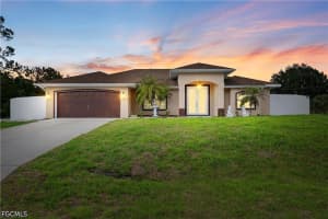 1145 Pineda St E, Lehigh Acres