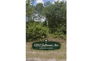 1202 Jefferson Avenue, Lehigh Acres, FL 33972 - MLS#2026017025