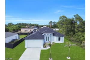 2704 15th Street, Lehigh Acres, FL 33976 - MLS#2026017181