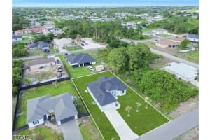 2704 15th Street, Lehigh Acres, FL 33976 - MLS#2026017181