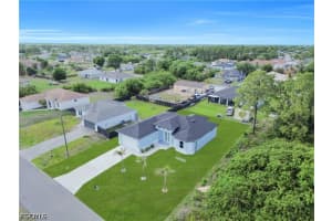 2704 15th Street, Lehigh Acres, FL 33976 - MLS#2026017181