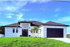 3910 10th Street, Lehigh Acres, FL 33971 - MLS#2026017197