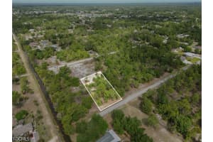 403 Wellington Avenue, Lehigh Acres, FL 33972 - MLS#2026017211