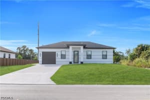 2803 1st St W, Lehigh Acres