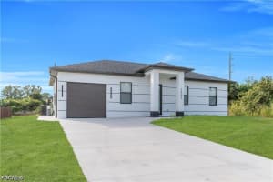 2803 1st Street, Lehigh Acres, FL 33971 - MLS#2026017280