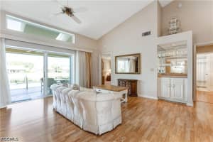 372 Fox Den Circle, Naples, FL 34104 - MLS#2026017333