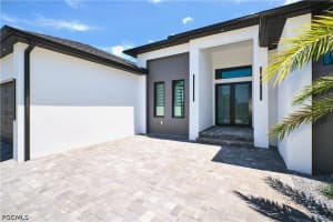 2717 22nd Avenue, Cape Coral, FL 33914 - MLS#2026017397