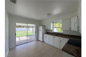 321 Sw 17th St Cape Coral, FL 33991 - Off Market
