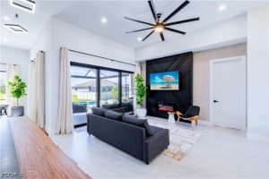 10 33rd Place, Cape Coral, FL 33991 - MLS#2026017444