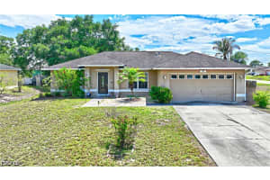 97 Blackstone Dr, Fort Myers