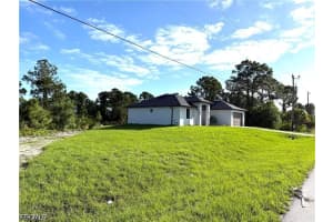 803 Newell St E, Lehigh Acres