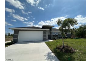 836 Newell St E, Lehigh Acres
